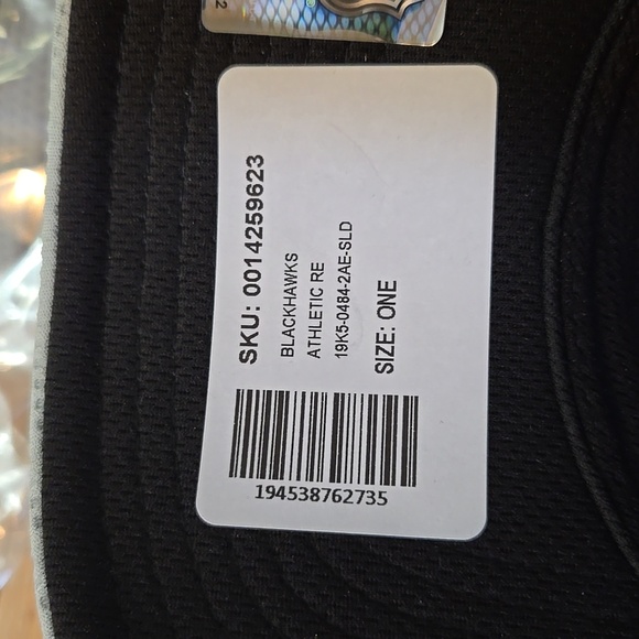 NWT NHL Chicago Blackhawks Fanatics 2020 Locker Room Pro Authentic Adjustable Ha - Picture 14 of 14